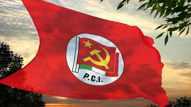 Mazara, 25 aprile, espone la bandiera del P.C.I. Un vigile gliela contesta. Il Com. Coppolino: “si è trattato di un equivoco”