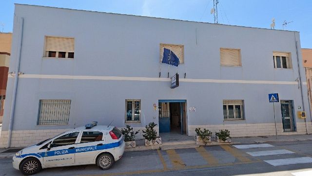 Mazara, sicurezza stradale: acquistate dal Comando di PM  fornitura di segnaletica e transenne