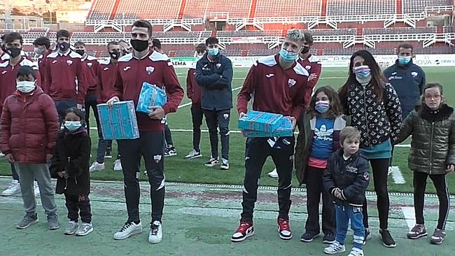 FC Trapani ed Ancos distribuiscono regali per bambini meno abbienti