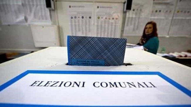 “Una punta di Sal”. Elezioni senza tempo. Si discute ma non si conclude