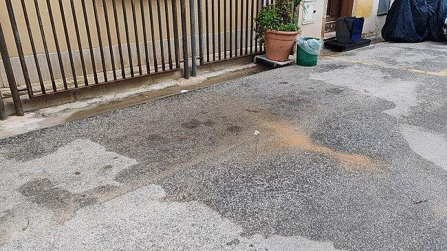 Mazara, cittadini segnalano perdita in via Stazzoni 