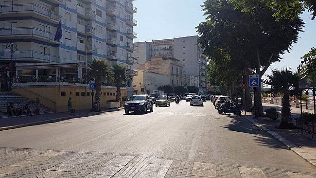 Mazara, divieto di transito e sosta nel lungomare Mazzini nelle serate dei week end estivi
