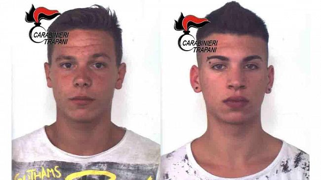 Trapani, due minori e due diciottenni rubano auto e fuggono dai Carabinieri