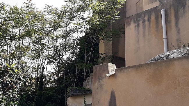 Marsala, è ufficiale: La Torre del Carmine 2° al concorso e la Diocesi “richiama” il comune: «Pulite l’oasi verde dietro la chiesa»