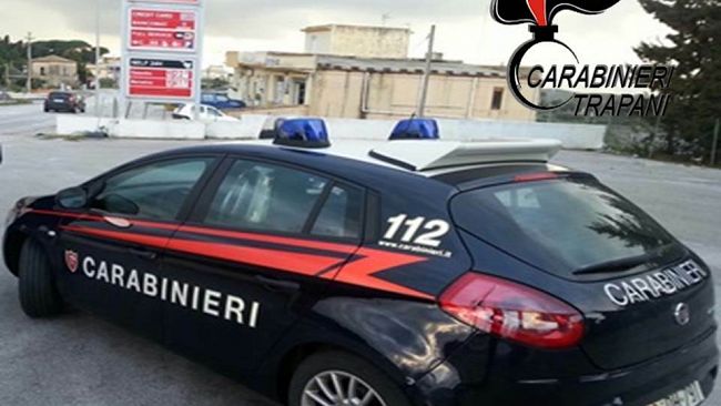 Castelvetrano, aggredì i parenti: arrestato 21enne