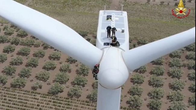 Mazara, 5 giornate di esercitazione Vigili del fuoco-SAF presso il parco eolico Edison