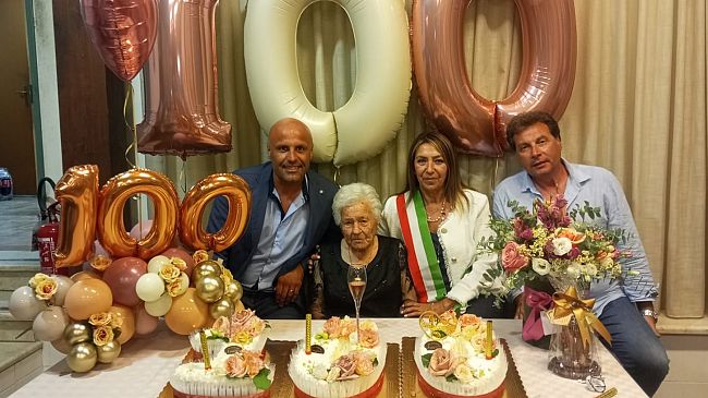​Erice festeggia i 100 anni della signora Giovanna Domingo