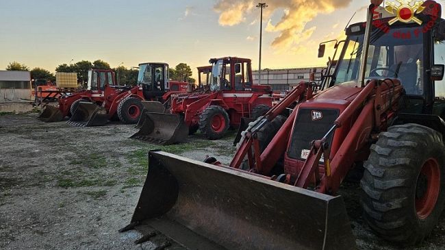 Vigili de Fuoco, concluso a Trapani corso regionale per operatori di macchine movimento terra