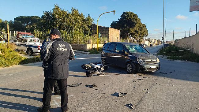 Mazara, grave incidente all'incrocio fra la SS115 e la via Val di Noto  
