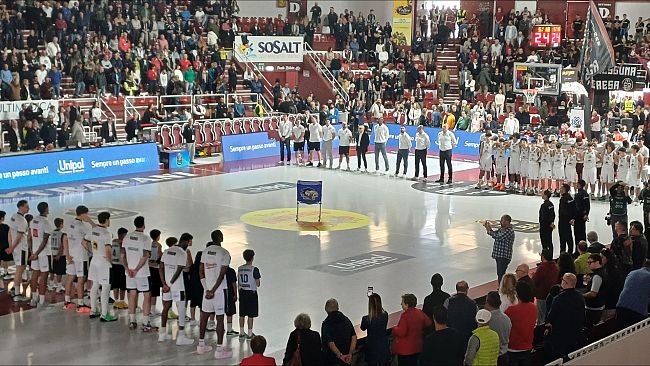 Basket LBA, Trapani Shark - Vanoli Basket Cremona 50-48 all'intervallo 