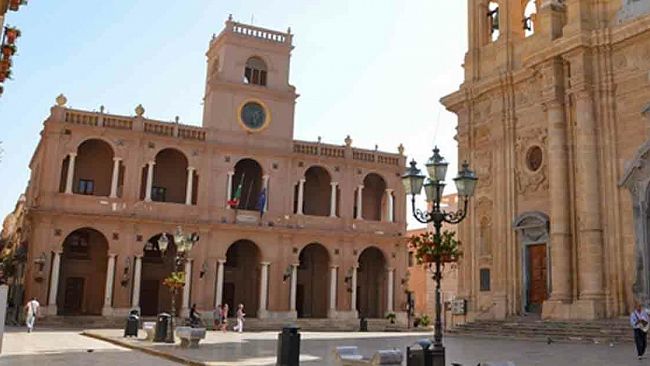 Continua l’azione di riqualificazione urbana e l’abbattimento delle barriere architettoniche