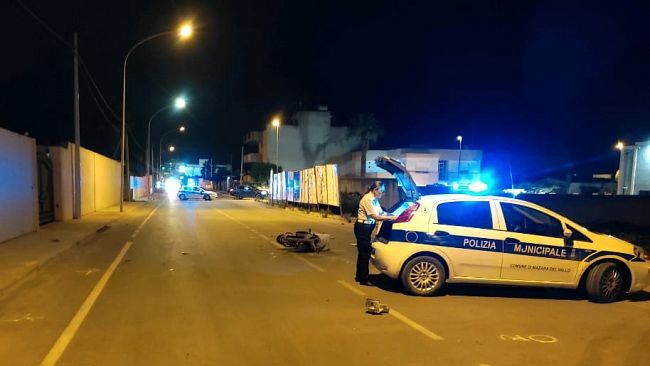 Mazara, la Municipale denuncia giovane per fuga ed omissione di soccorso dopo incidente 