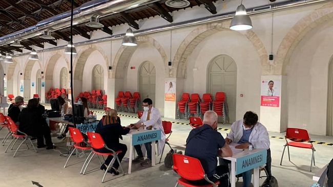 Vaccinazioni iniziate sulle isole. Al via prenotazioni per over 16 con patologie