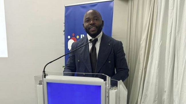 Solidarietà ad Albert Kabongo: Sinistra Italiana condanna gli attacchi razzisti a Marsala
