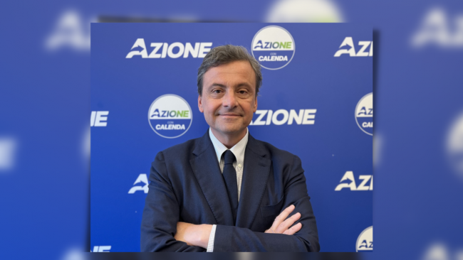 Il leader di Azione Carlo Calenda, a Mazara del Vallo