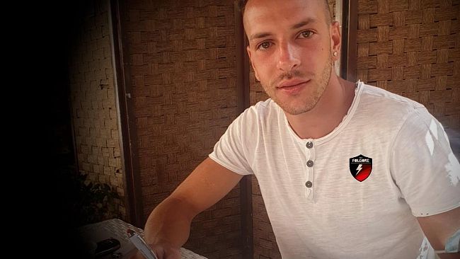 Scappini firma con la Folgore