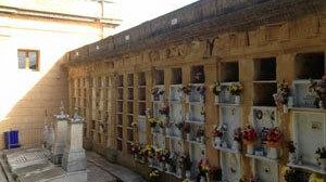 “Onoriamo i nostri defunti..O speculiamo su di loro???”