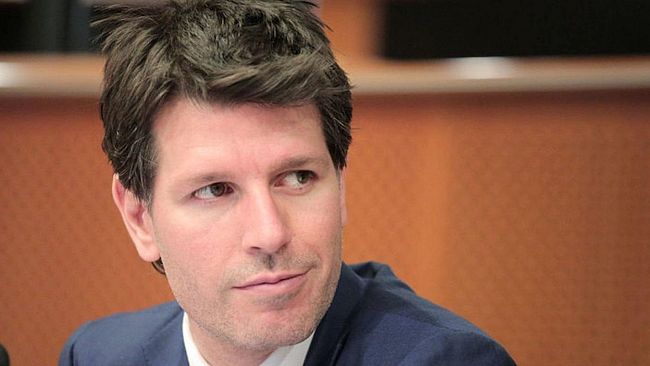 Referendum, MsS, l’eurodeputato Corrao critica i facili entusiasmi: “Siamo inesistenti sui territori, così faremo la fine dell’Udeur”