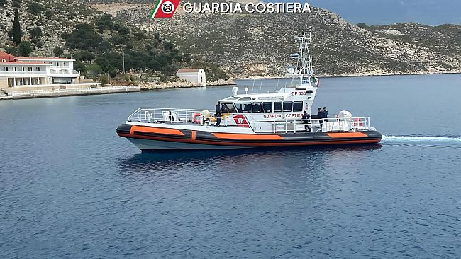 Operazione di soccorso della Capitaneria di Porto a Favignana: due presunti infartuati trasferiti d'urgenza a Trapani