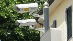 Turisti olandesi derubati della loro videocamera. La Città aspetta ancora il sistema di videosorveglianza