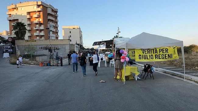 Vola da un parapetto per 4 metri, ex carrozziere in prognosi riservata 