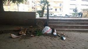 Mazara, rotti due vasi in ceramica di Villa Jolanda. Non è il primo caso.