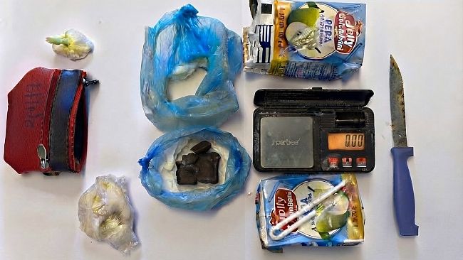Crack e cocaina nascosti nei succhi di frutta, due arresti a Castelvetrano