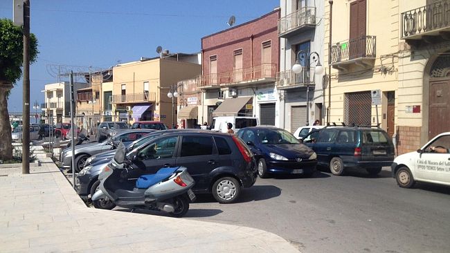 Piazza Regina, Il Comune apporta variante sul tipo di pavimentazione…Ma gli attuali disagi resteranno?