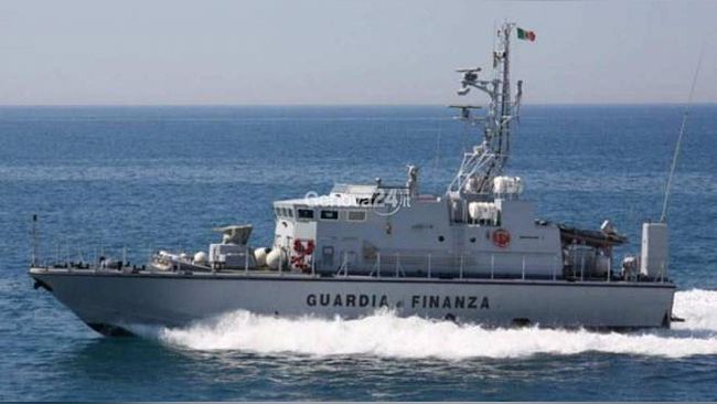 Migranti al largo di Pantelleria e Capo Granitola, 78 intercettati dalla GDF. 9 in arresto