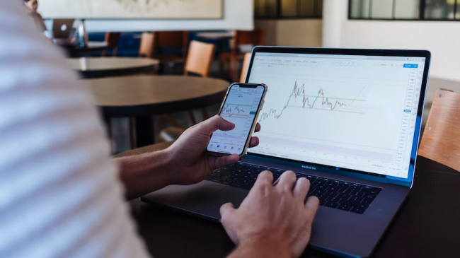 La psicologia alla base del comportamento degli investitori nei confronti delle criptovalute