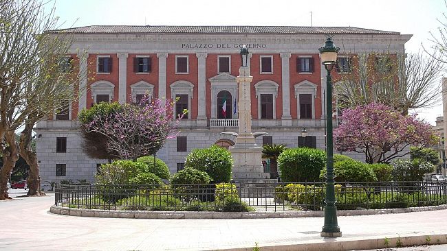 Prefettura ,riunione per contrastare l’abusivismo commerciale