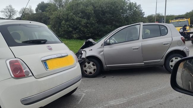 Scontro tra due auto sull'autostrada A29 di Mazara: grave una donna 