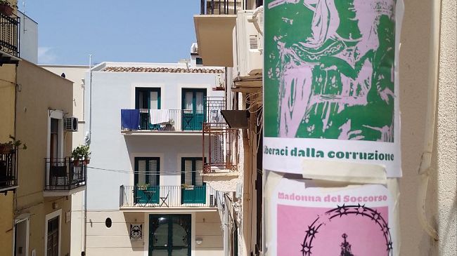 Castellammare, campagna provocatoria di Muschio Selvaggio durante la festa patronale