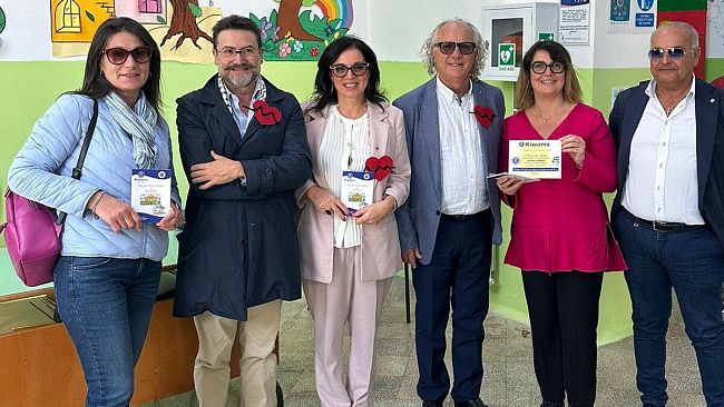 ​Un dono per la vita, in memoria di Diego Calia, del Kiwanis club al Plesso Dante Alighieri