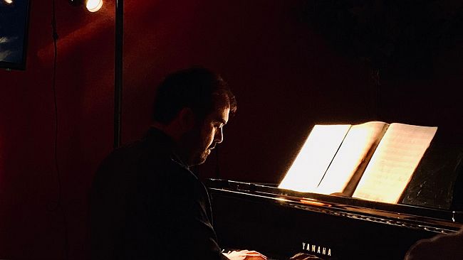Marco Giliberti al pianoforte in concerto a Selinunte e Partanna