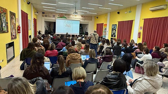 Bambini e dispositivi multimediali, all'istituto Navarra di Alcamo tappa del progetto Nutric@are