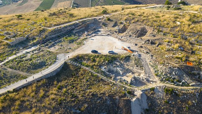 Segesta, dagli scavi riaffiora un'antica aula del tribunale medievale 