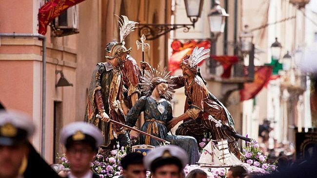 Settimana Santa, l'ordinanza di Tranchida: «Stop alle bevande alcoliche»