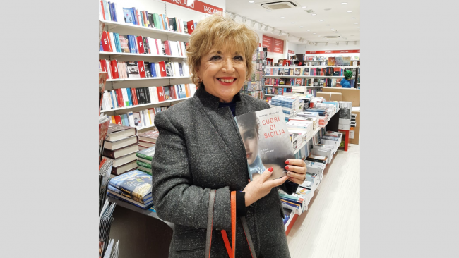 Mazara, riconoscimento del Comune alla scrittrice Rosanna Catalano autrice del romanzo “Cuori di Sicilia”