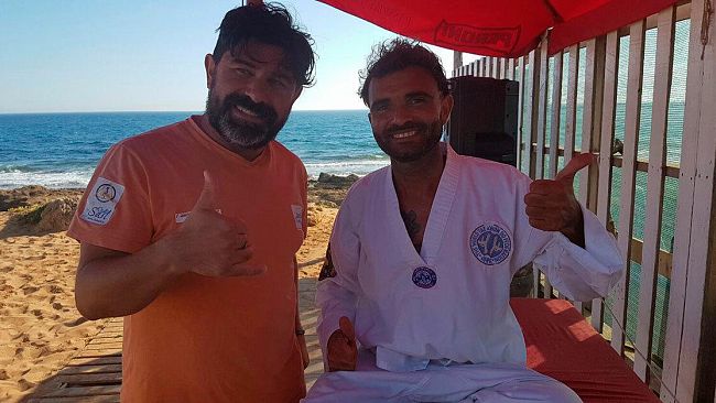 video-il-maestro-shiatzu-portoghese-ispirato-dal-mare-dell-approdo-dei-saraceni