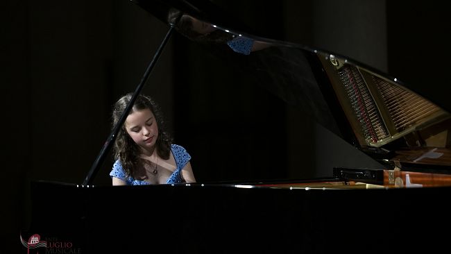 la-giovane-prodigio-martina-meola-ha-incantato-trapani