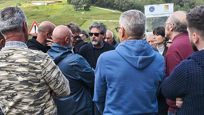 Sit in alla Diga Trinità. Dichiarazioni del sindaco di Petrosino Giacomo Anastasi