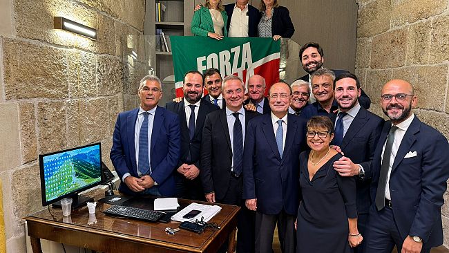  Pellegrino (FI) risponde all'on. Faraone sulla questione del commissariamento rifiuti 