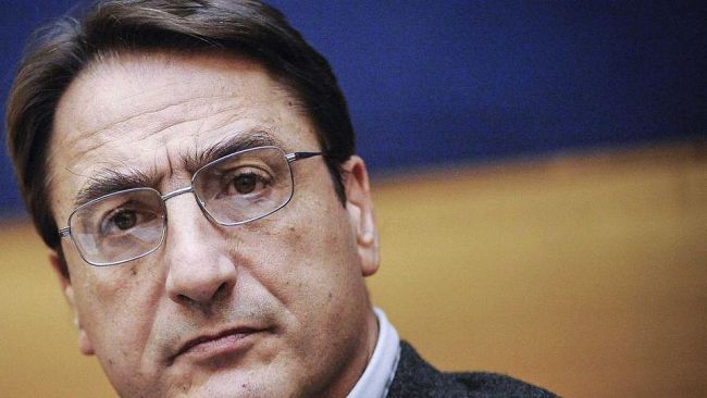 Lampedusa e Linosa. Fava “Collegamenti disastrosi. Regione intervenga”