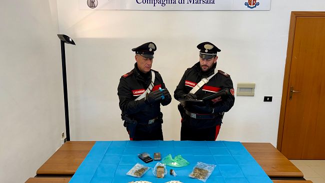 Marsala, 55enne fermato sulla bici con cocaina, hashish e marijuana 