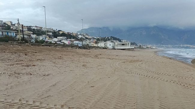 Alcamo marina, primi interventi di pulizia sull'arenile