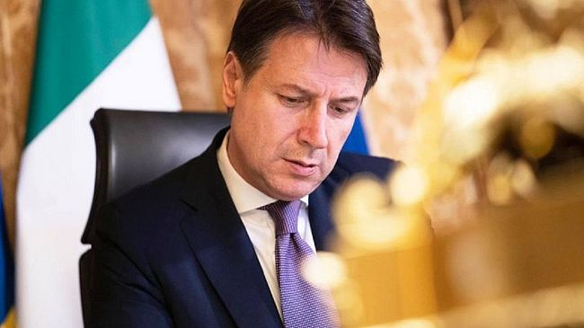 Ritardi inaccettabili nella consegna dei vaccini, il Premier Conte preannuncia azioni legali contro le case farmaceutiche