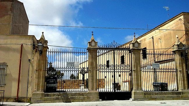 Salemi. Riaperti i due cimiteri comunali con ingressi regolamentati