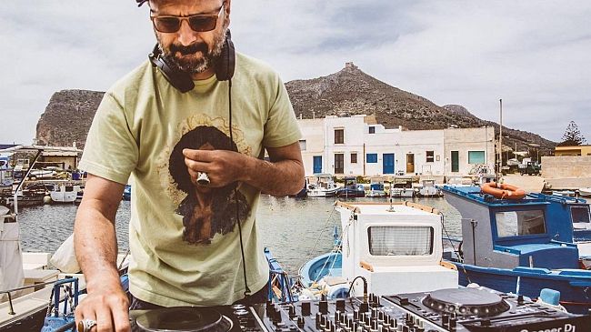 Favignana senza plastica al “the Djoon Experience” il bicchiere in silicone da riutilizzo