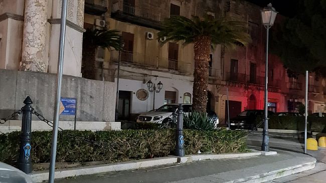 C​astelvetrano: Entro stasera tornerà la luce in piazza Matteotti